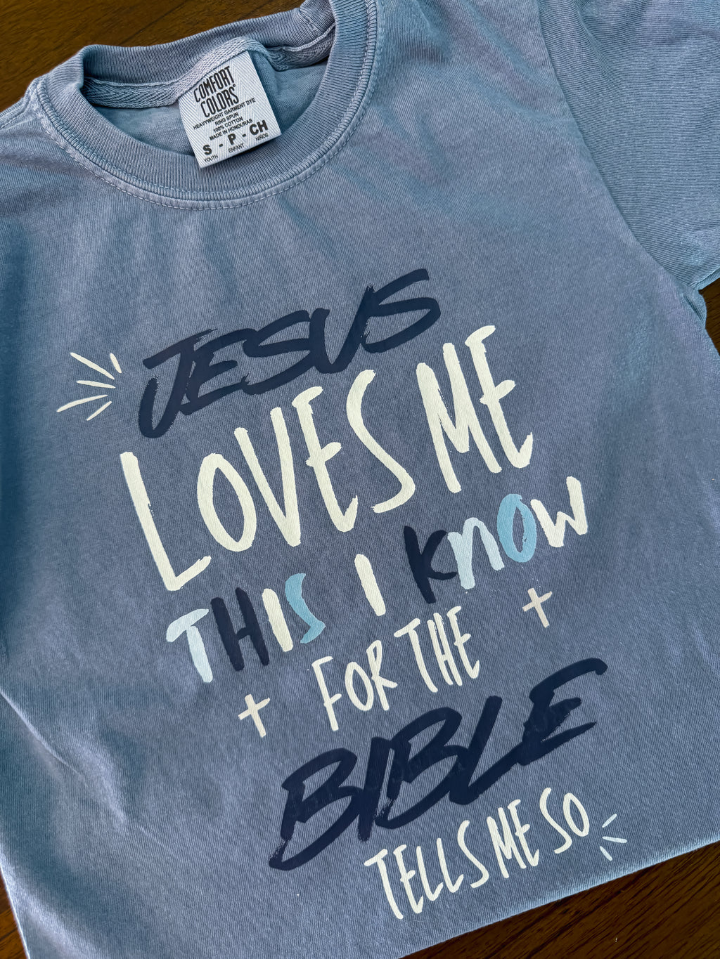 Jesus loves me youth boys Tshirt