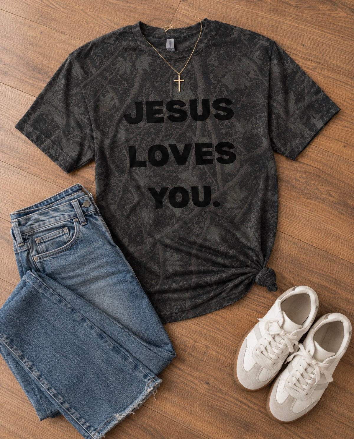 CAMO JESUS LOVES YOU